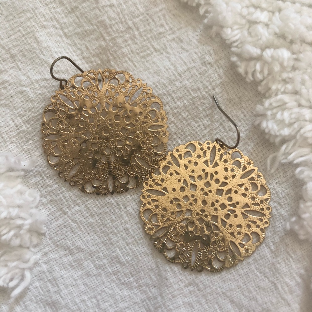 Gold dangling earrings